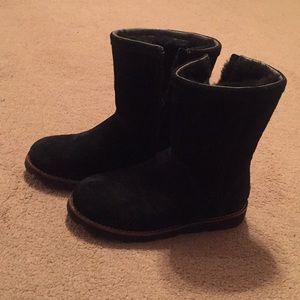 women’s black suede UGG boots Size 7